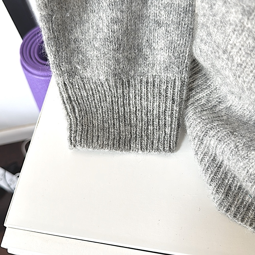 Light Gray Marled 100% Wool Sweater by Uniqlo XS - Picture 5 of 8